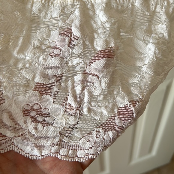 Ladies lingerie - Picture 3 of 5